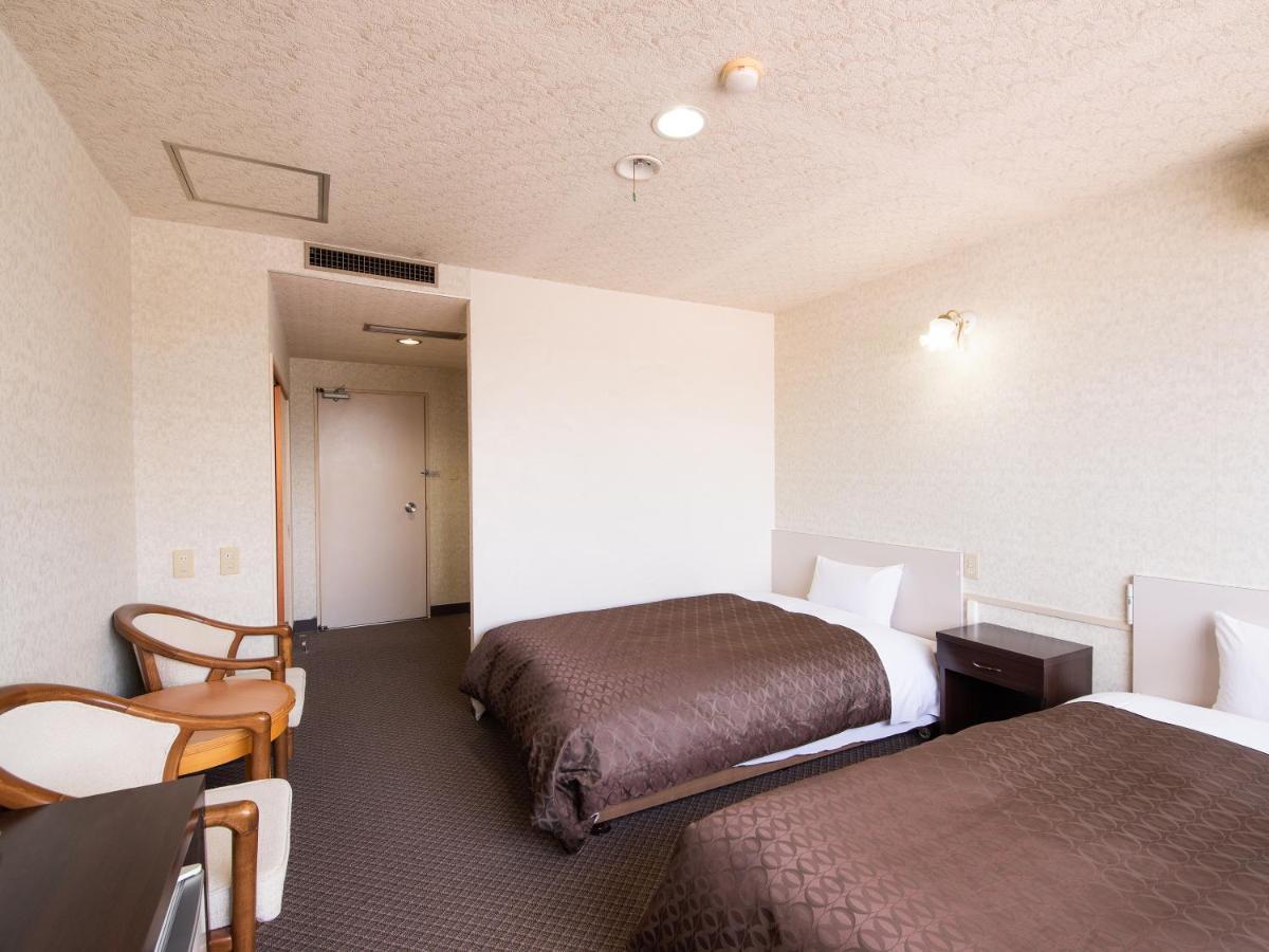 Hotel Primrose Saito Екстер'єр фото