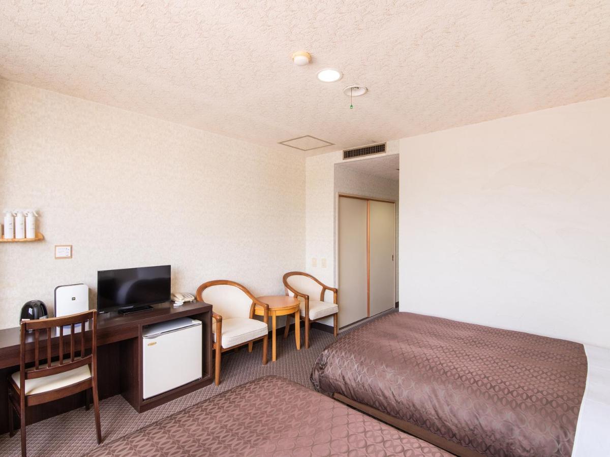 Hotel Primrose Saito Екстер'єр фото