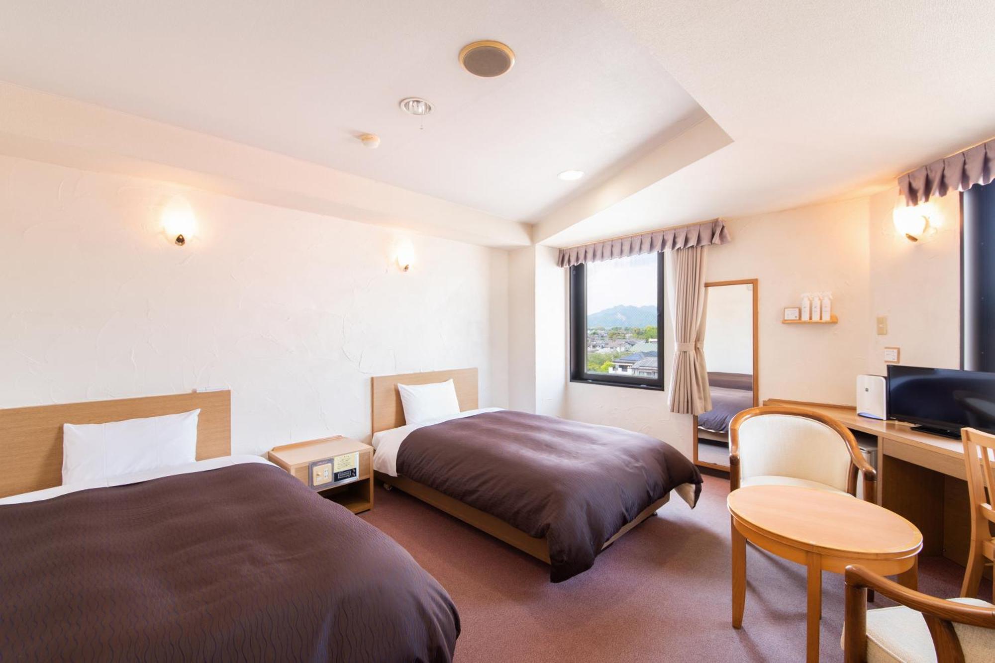 Hotel Primrose Saito Екстер'єр фото
